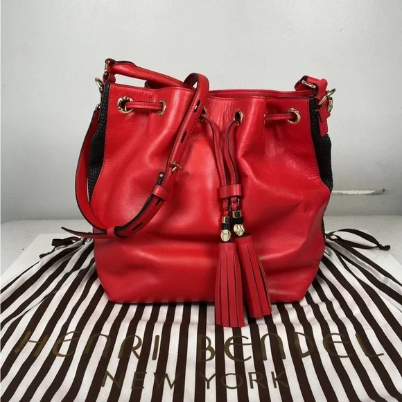 HENRI BENDEL Two Way Leather Bucket Bag - EUC - Picture 1 of 7